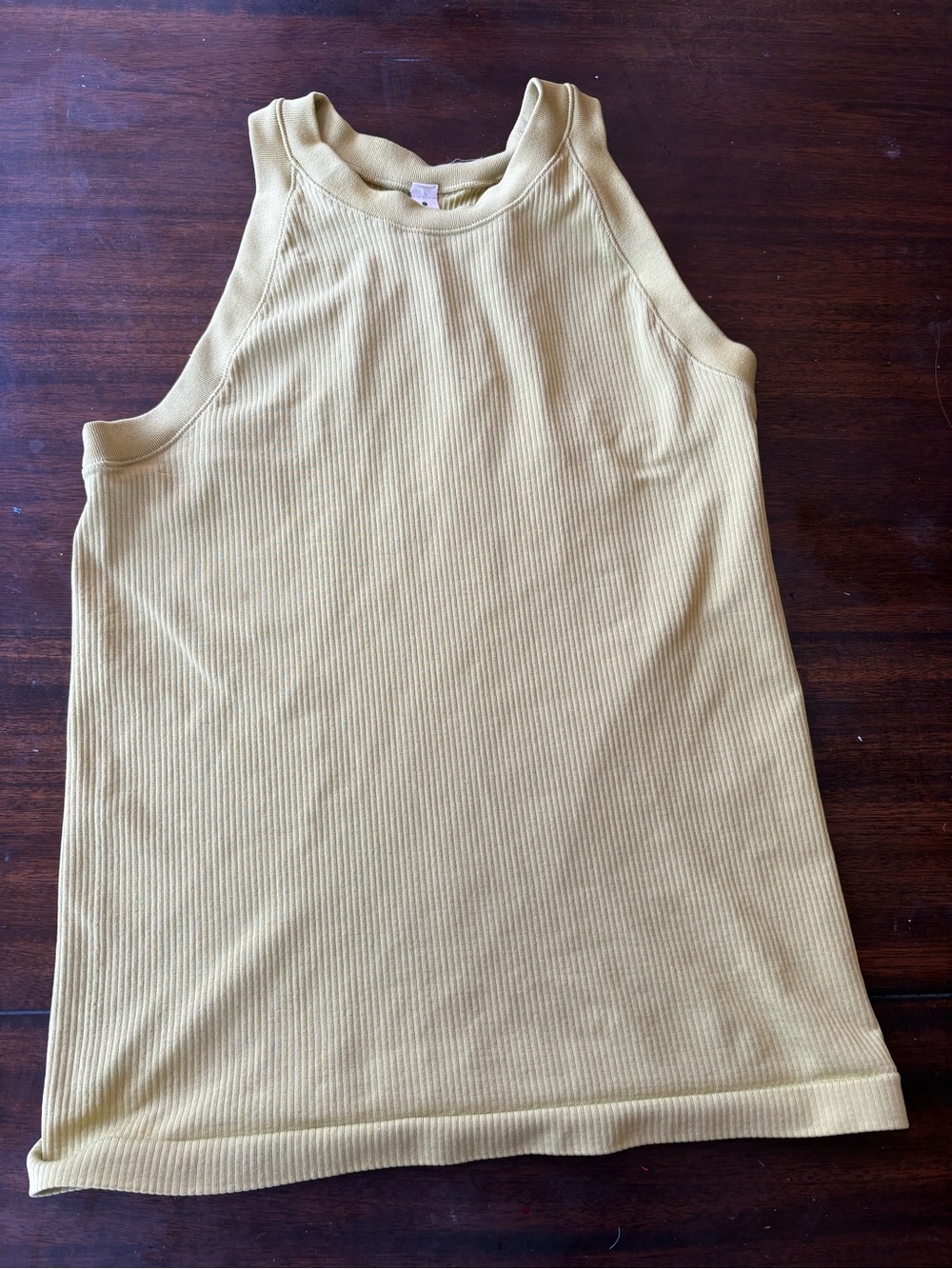 Athleta Momentum Ribbed tank size medium yellow green color